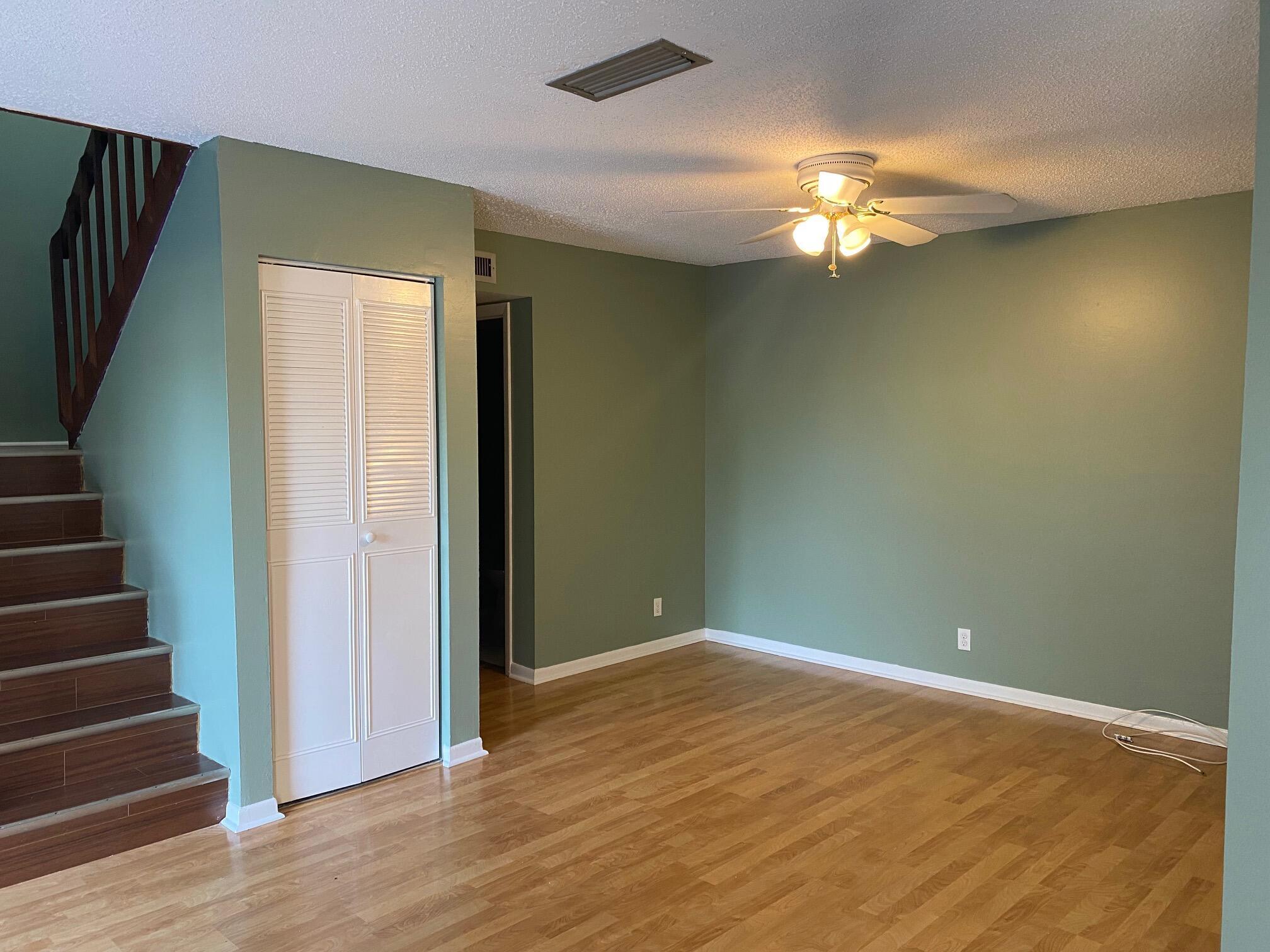 FOREST LAKES - Residential Lease