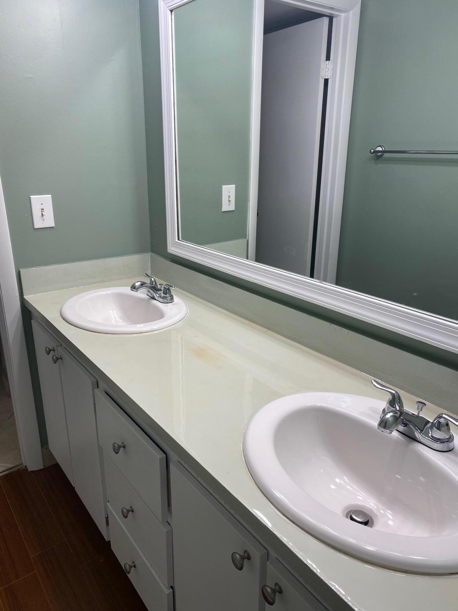 FOREST LAKES - Residential Lease