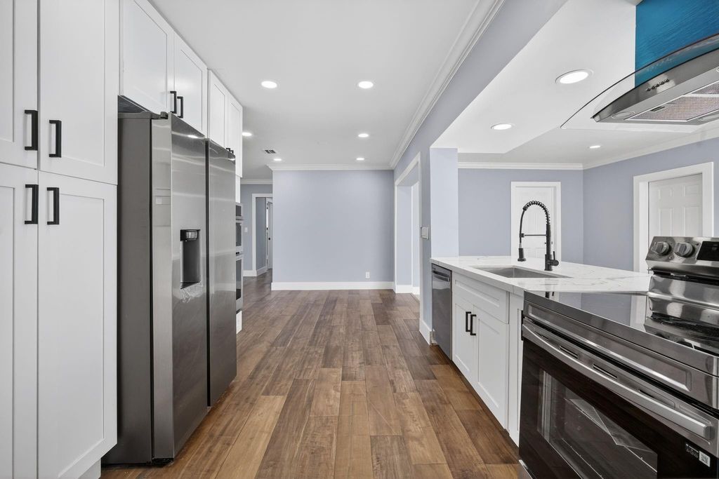 Photo of 1800 N 54th Avenue, Hollywood, FL 33021 (MLS # F10556432)