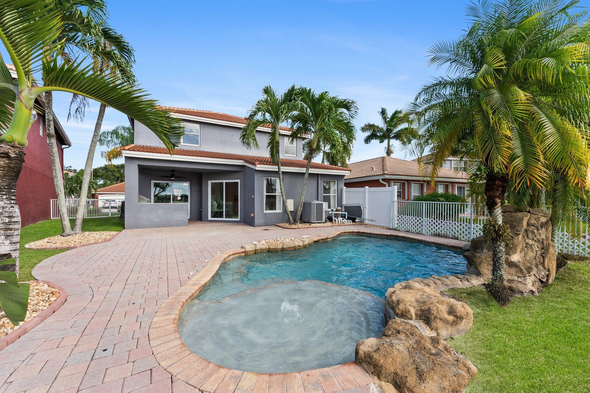 LIBERTY ISLES - Residential