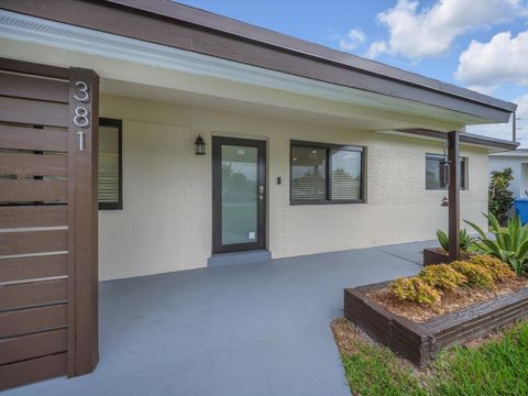 Tiny photo for 381 NE 43rd Court, Oakland Park, FL 33334 (MLS # B26023086)