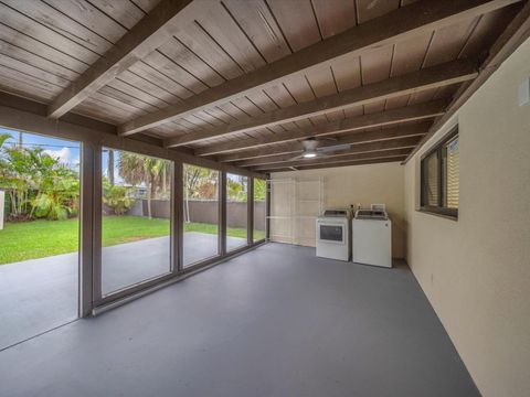 Tiny photo for 381 NE 43rd Court, Oakland Park, FL 33334 (MLS # B26023086)