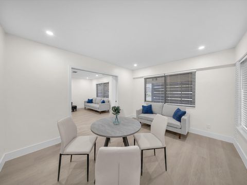Tiny photo for 381 NE 43rd Court, Oakland Park, FL 33334 (MLS # B26023086)