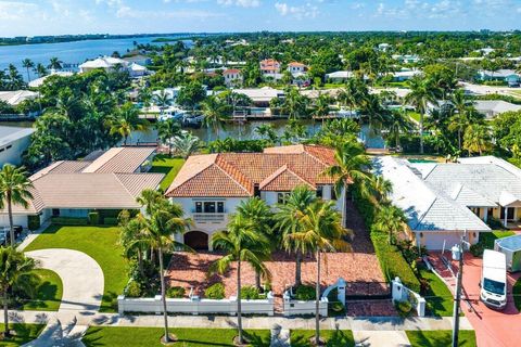 A home in Lake Worth Beach