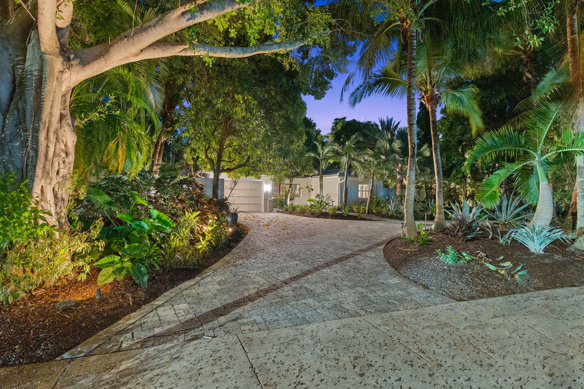 1500 MIDDLE RIVER Drive