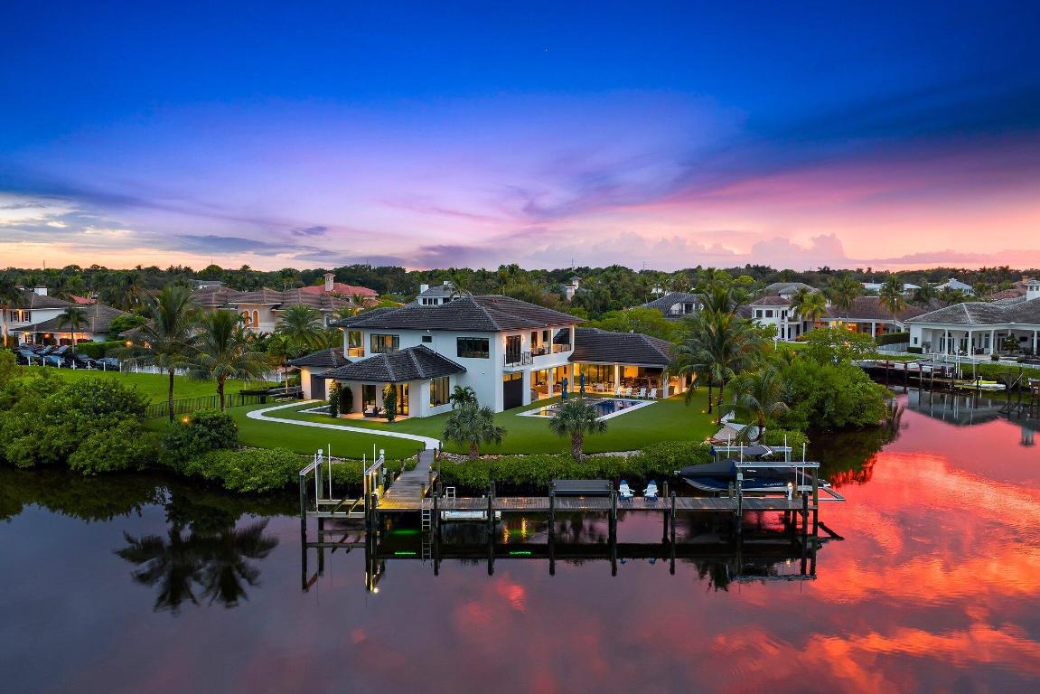 18941 SE Reach Island Lane