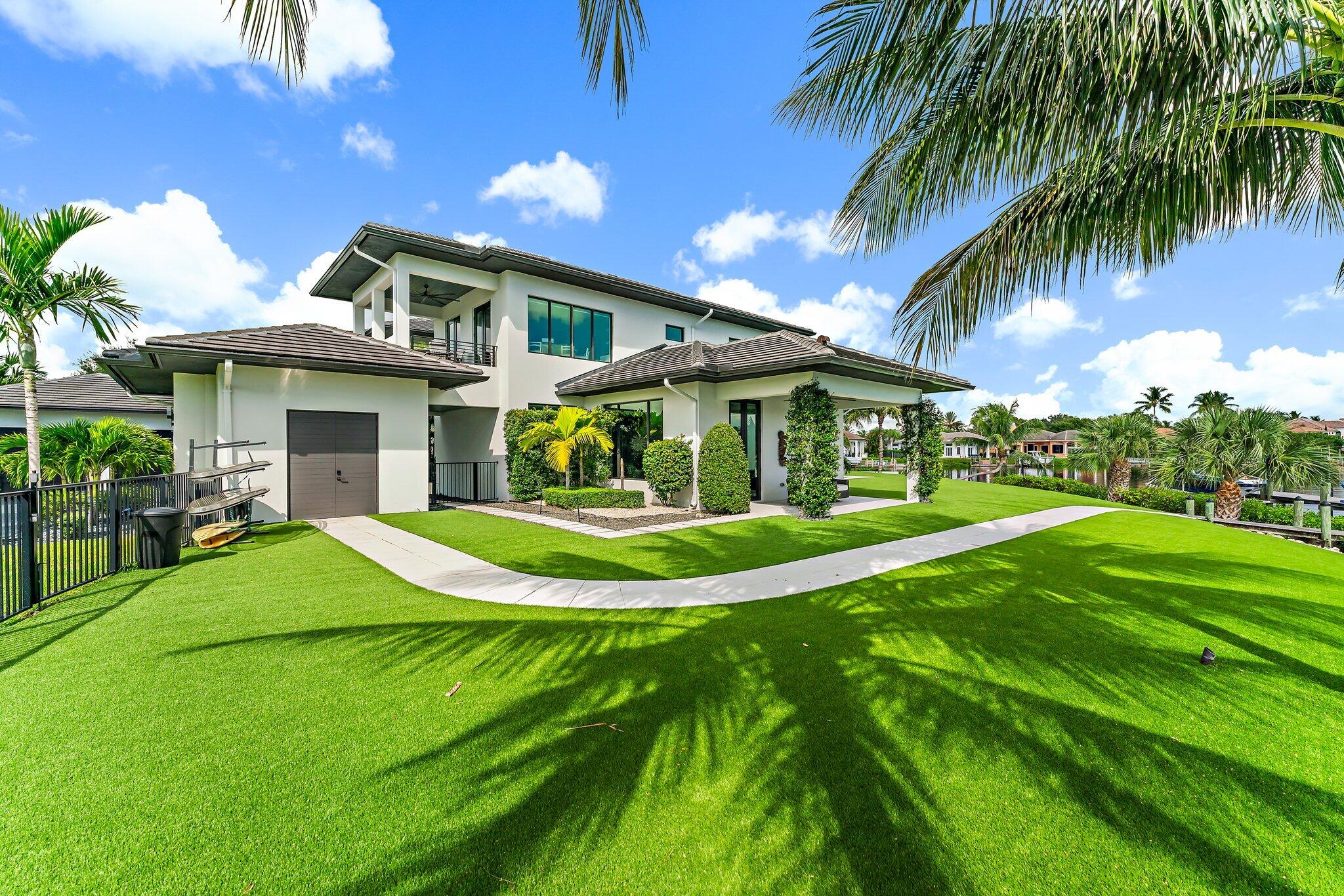 18941 SE Reach Island Lane