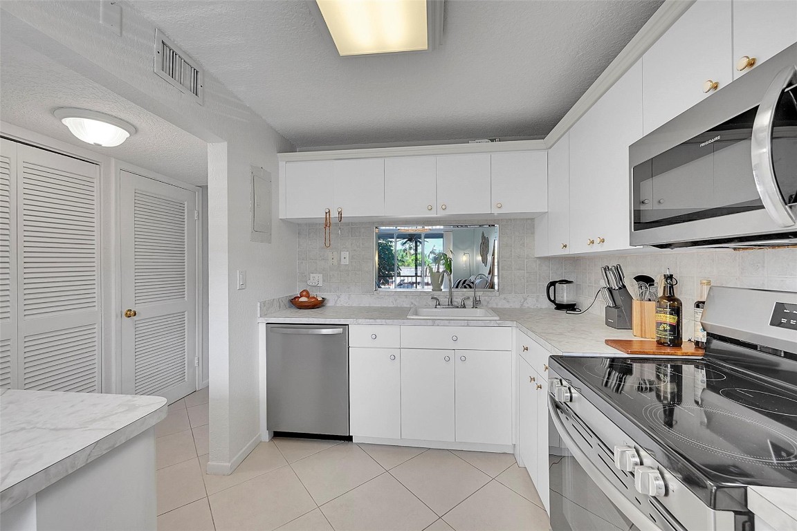 777 S Federal Highway N201