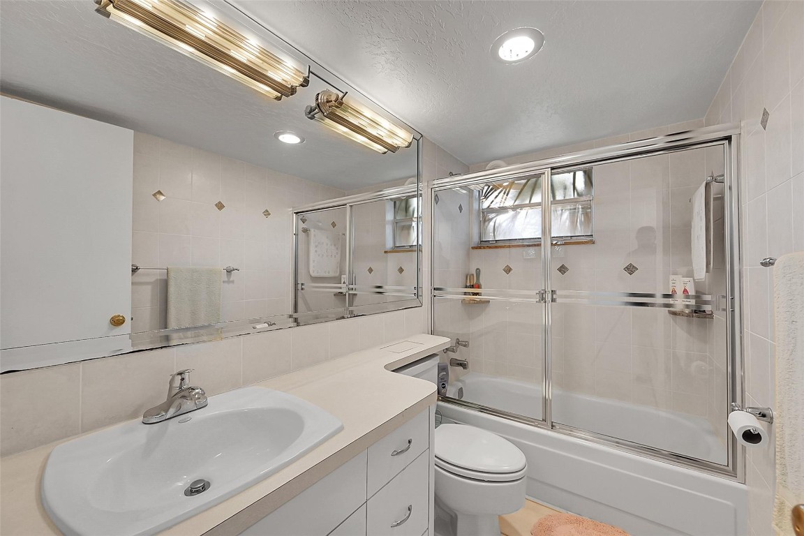 Island Club - Residential