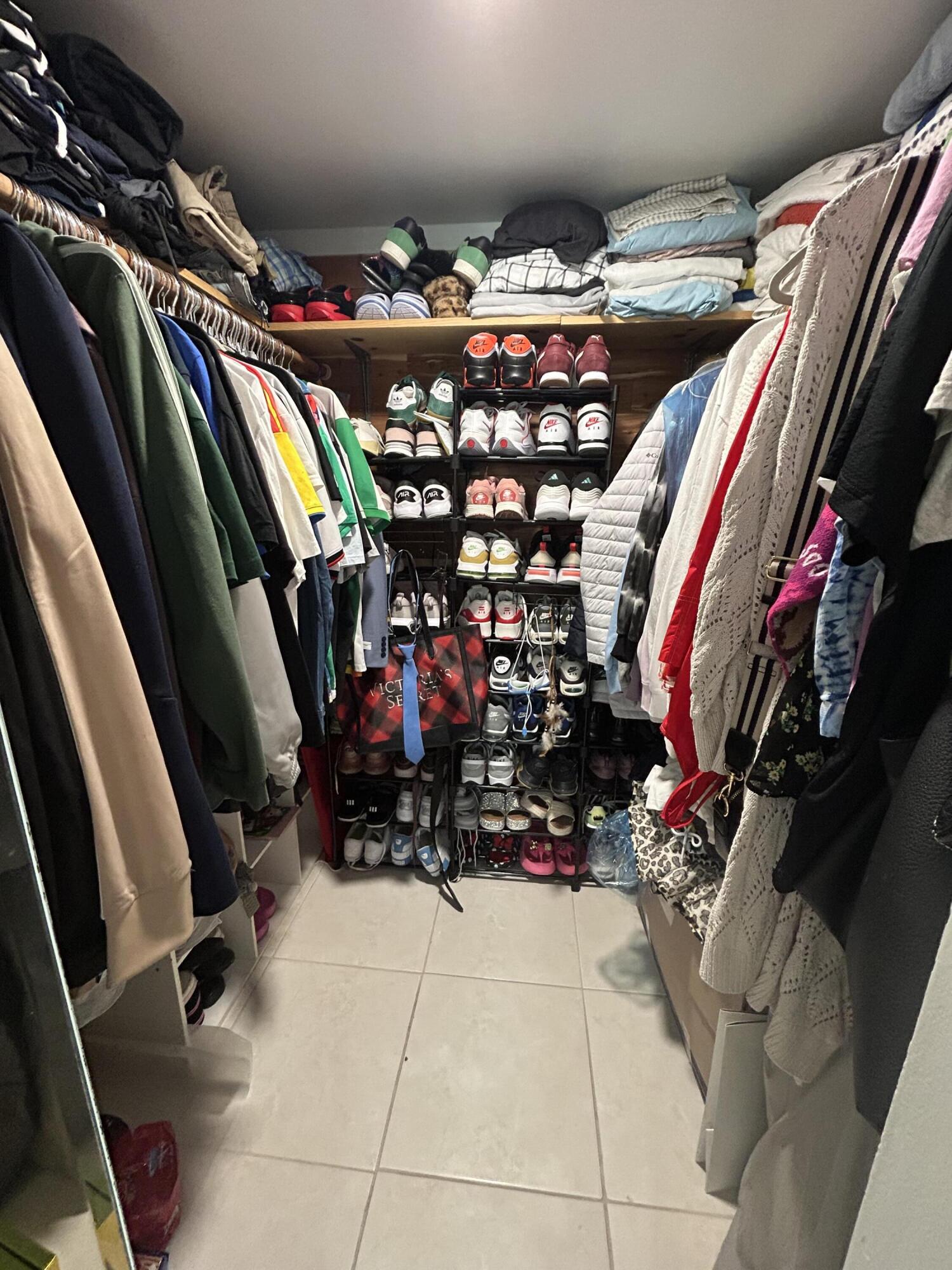 ROYAL PARK GARDENS I-B CONDO - Residential