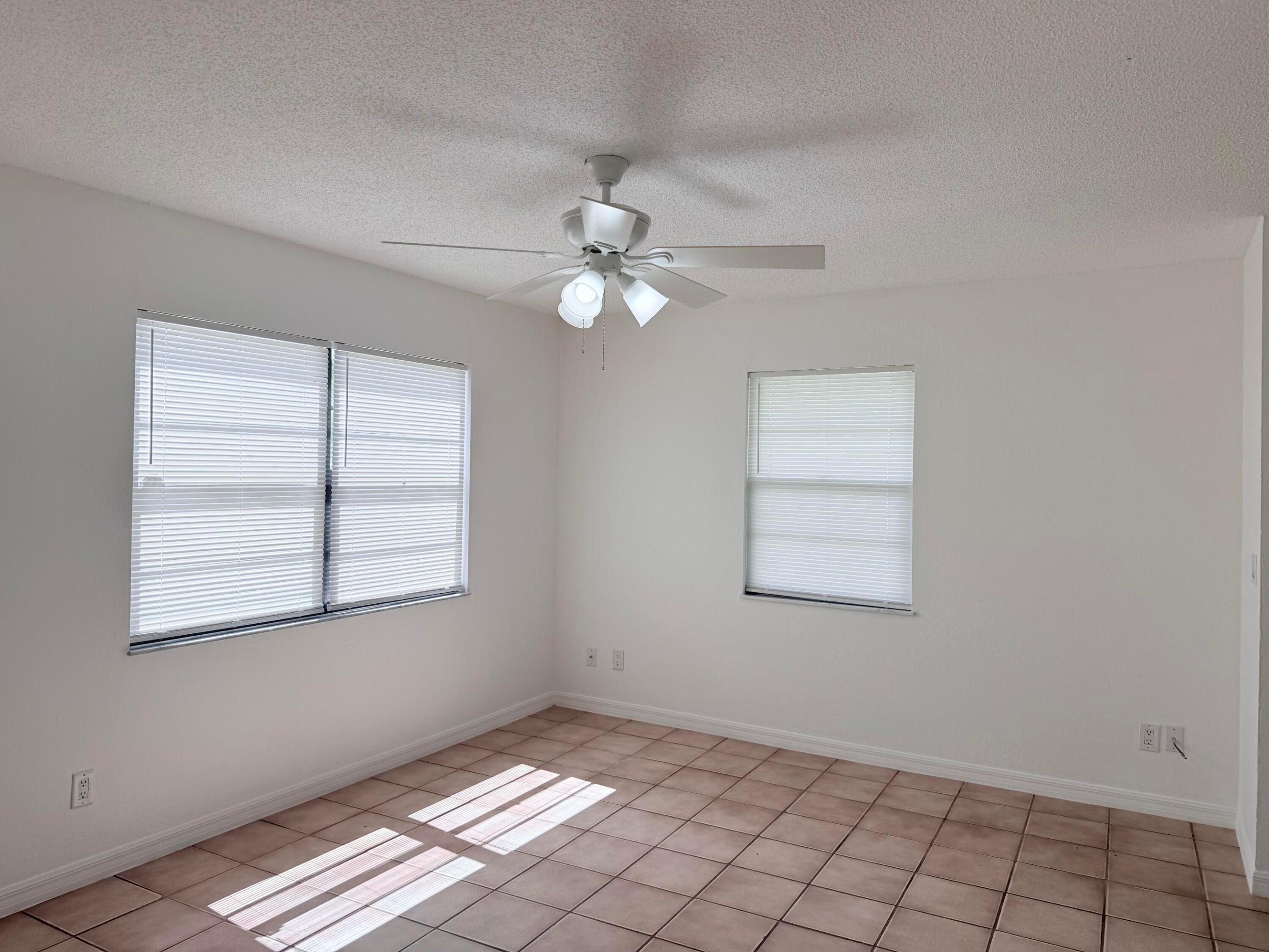 PARADISE PARK UNIT NO 2 - Residential