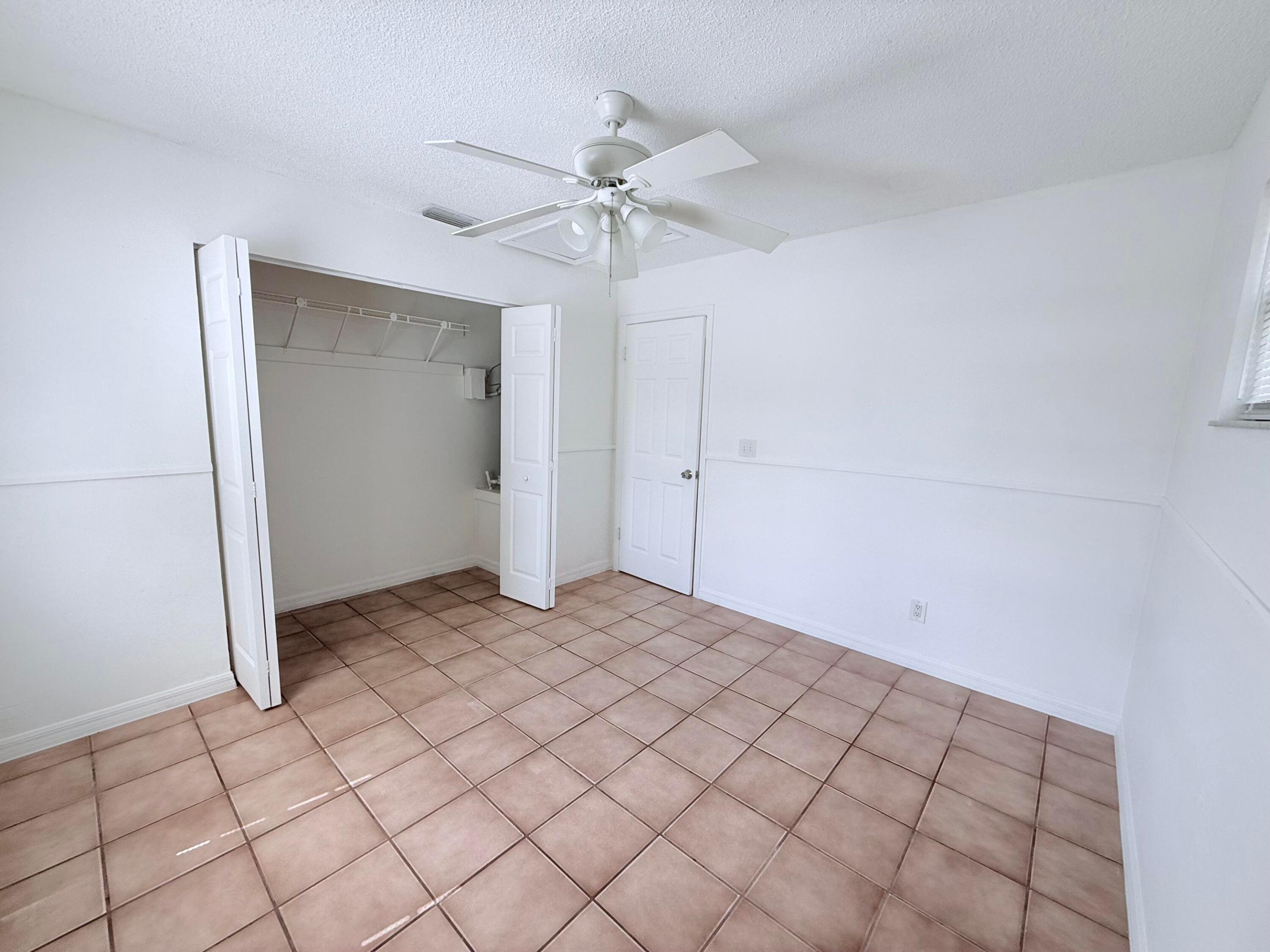 PARADISE PARK UNIT NO 2 - Residential