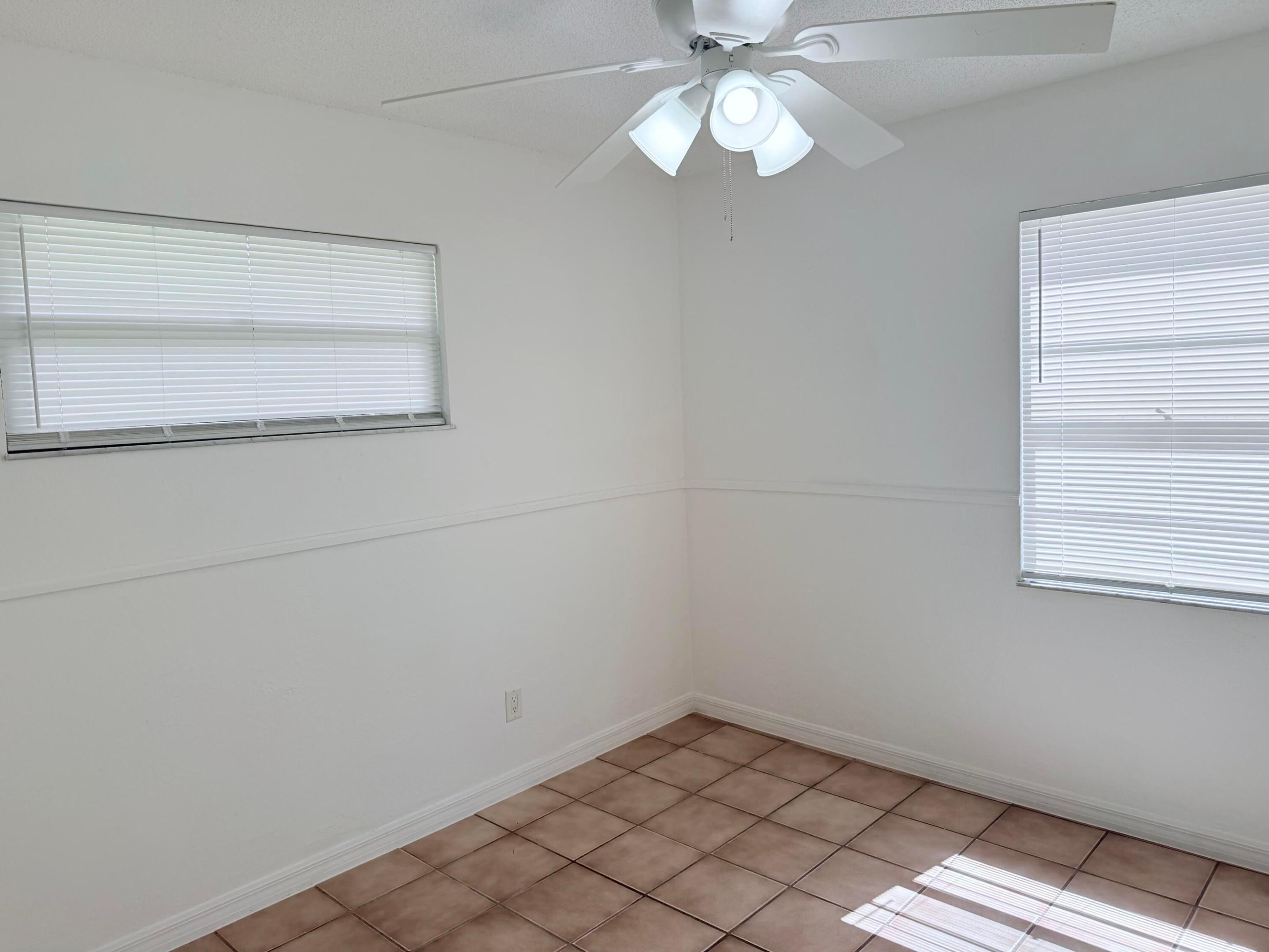PARADISE PARK UNIT NO 2 - Residential