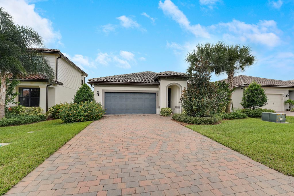 Photo of 534 SE Crathes Street, Port Saint Lucie, FL 34984 (MLS # R11130589)