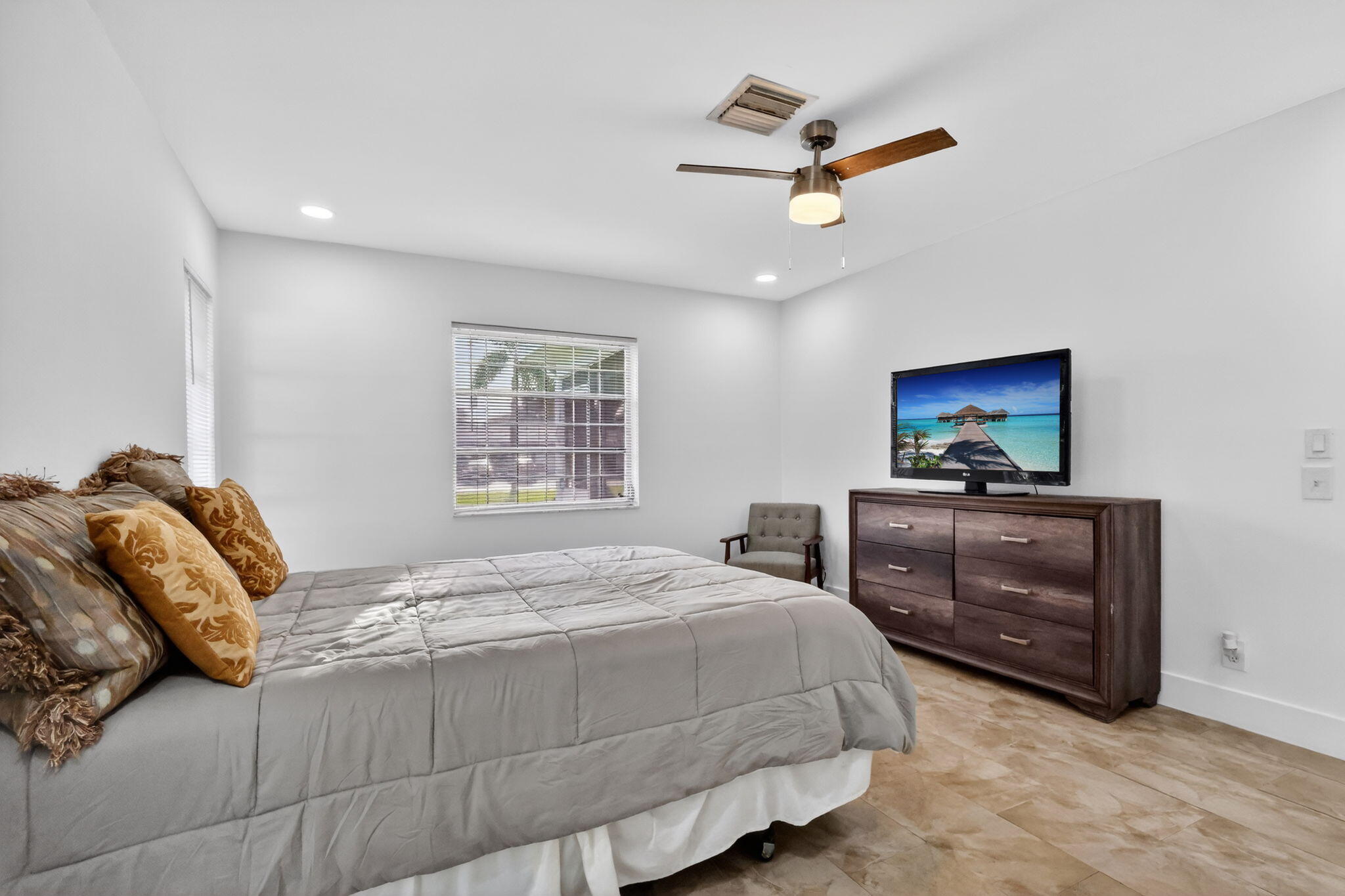 Bridgeview Condo - Residential