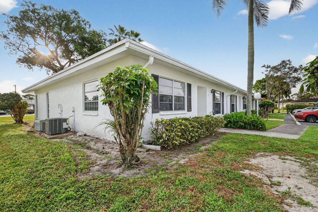 Photo of 5093 Privet Place #A, Delray Beach, FL 33484 (MLS # B26005248)