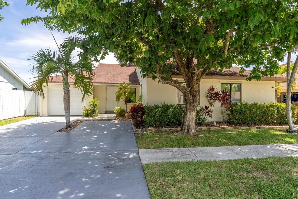 Photo of 11467 Clear Creek Place, Boca Raton, FL 33428 (MLS # F10517116)