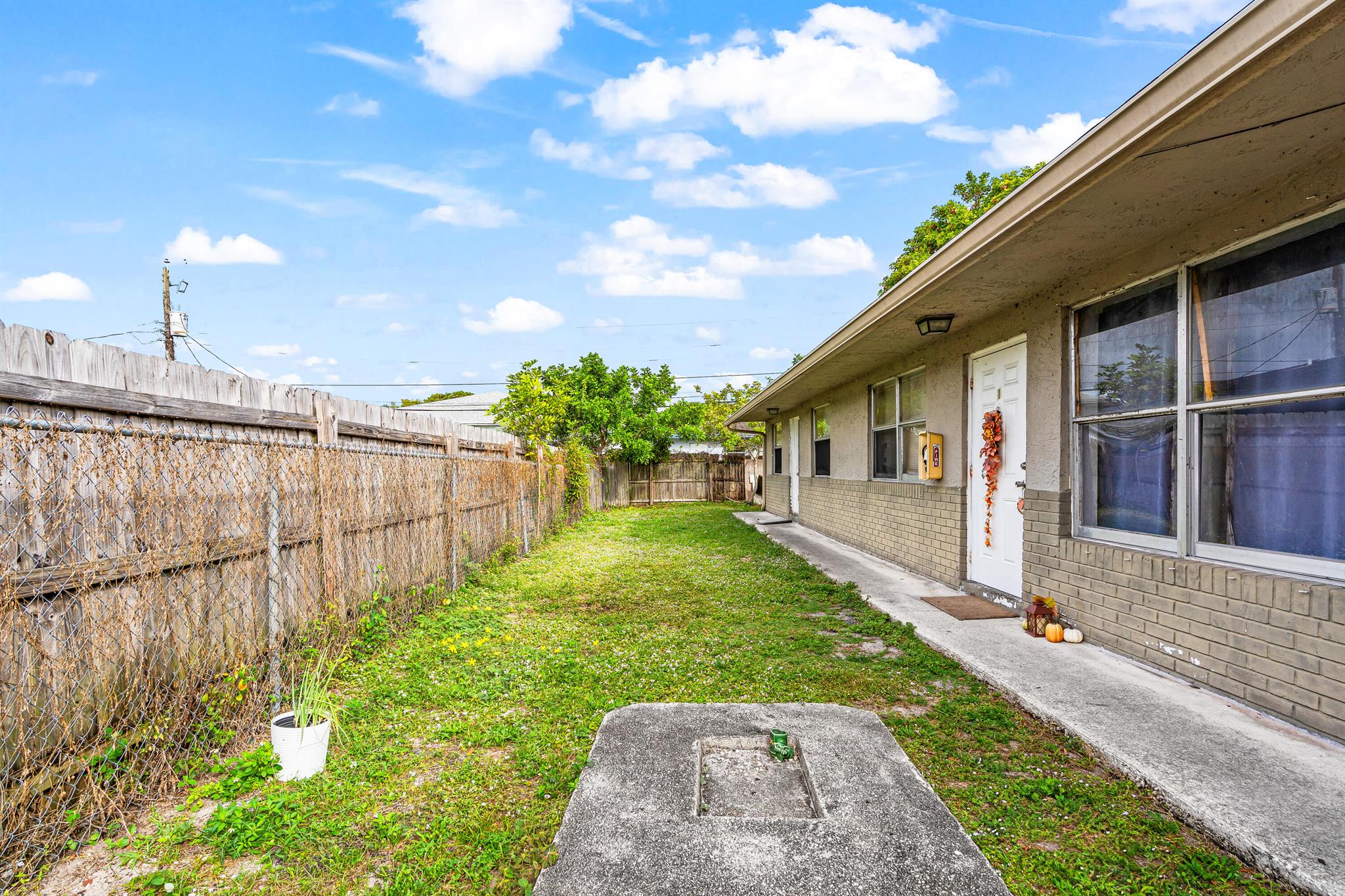 Dukes 105-44 B - Residential Income