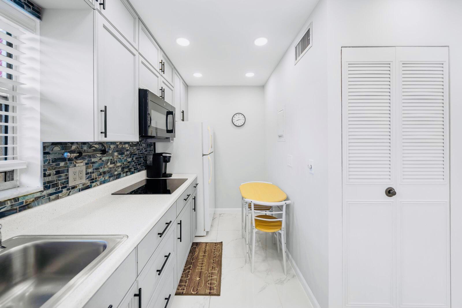 GOLDEN LAKES VILLAGE CONDO 1 THRU 13-A - Residential