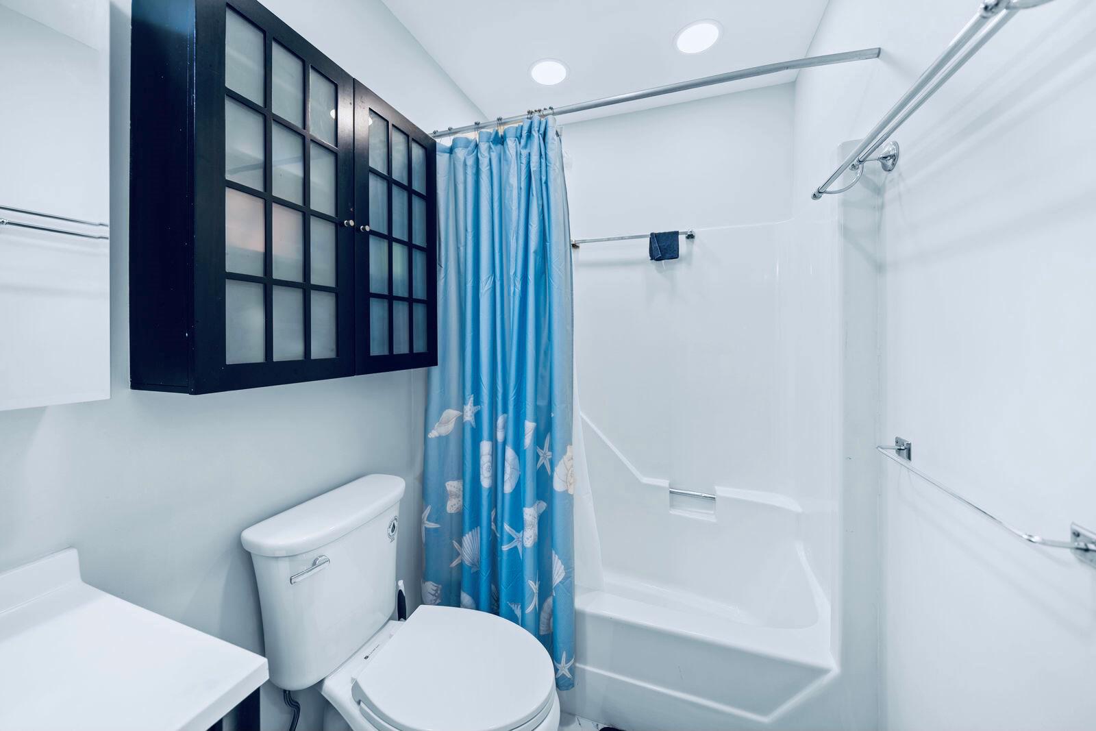 GOLDEN LAKES VILLAGE CONDO 1 THRU 13-A - Residential