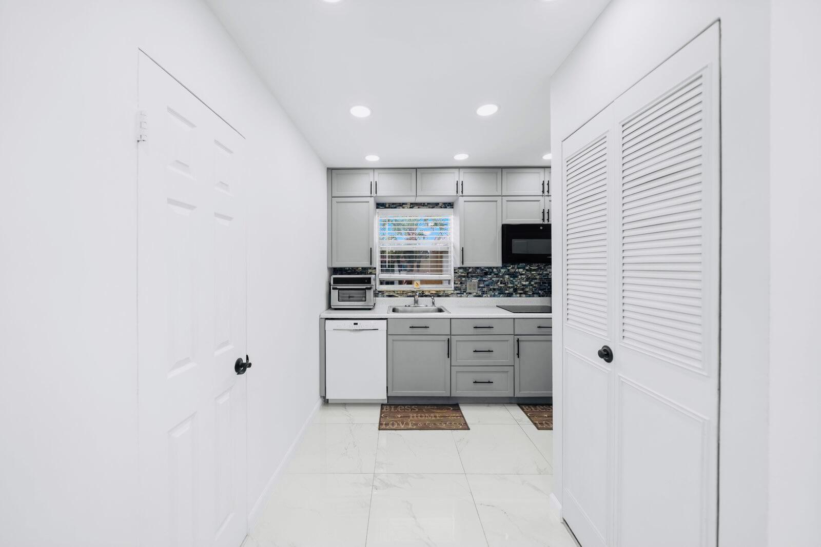 GOLDEN LAKES VILLAGE CONDO 1 THRU 13-A - Residential