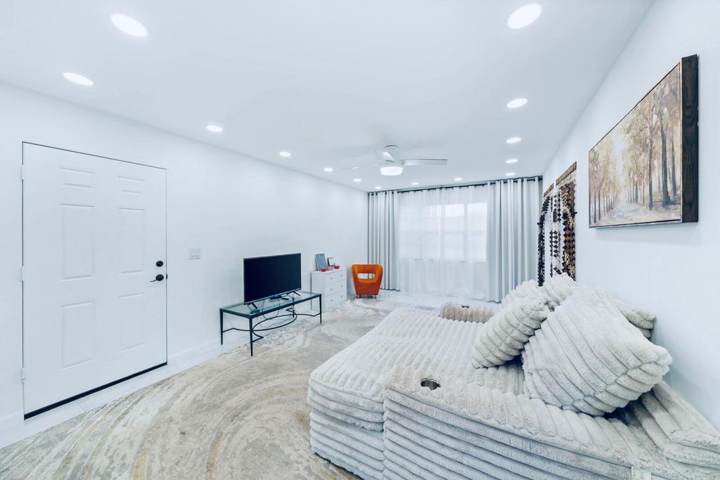 Photo of 129 Lake Carol Drive #129, West Palm Beach, FL 33411 (MLS # R11108087)