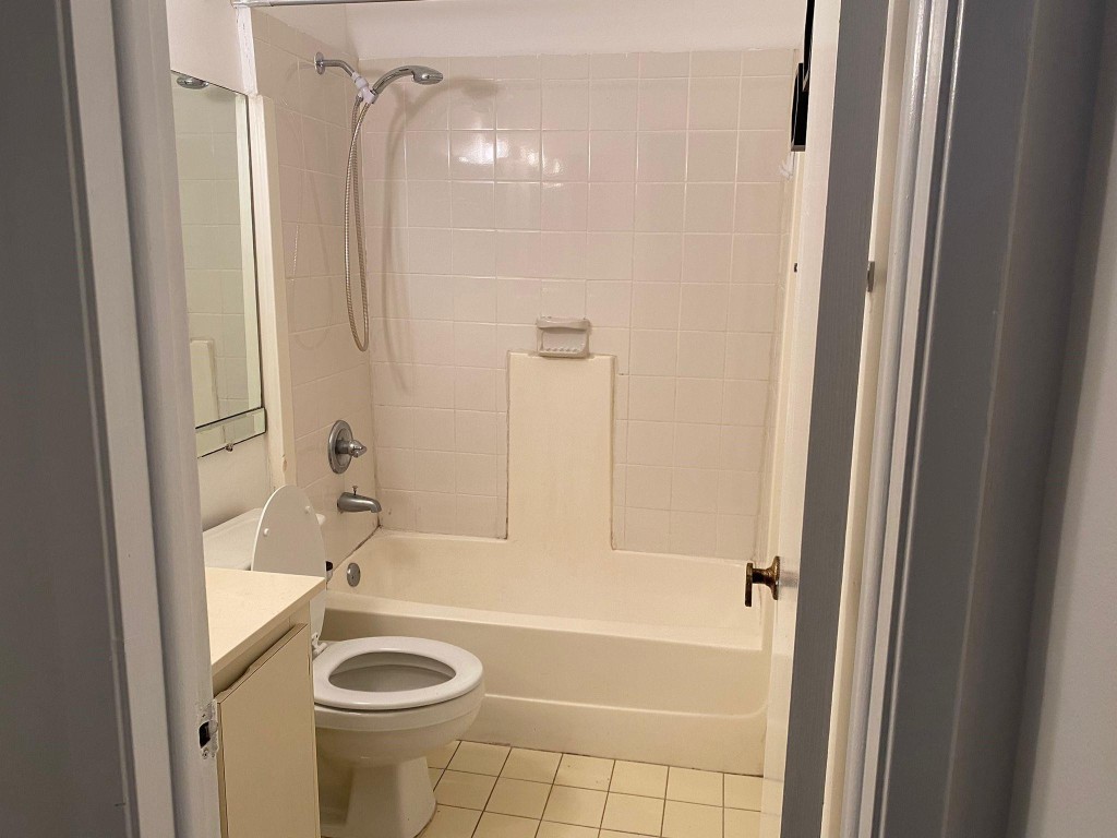 West Gardens Village Cond - Residential Lease