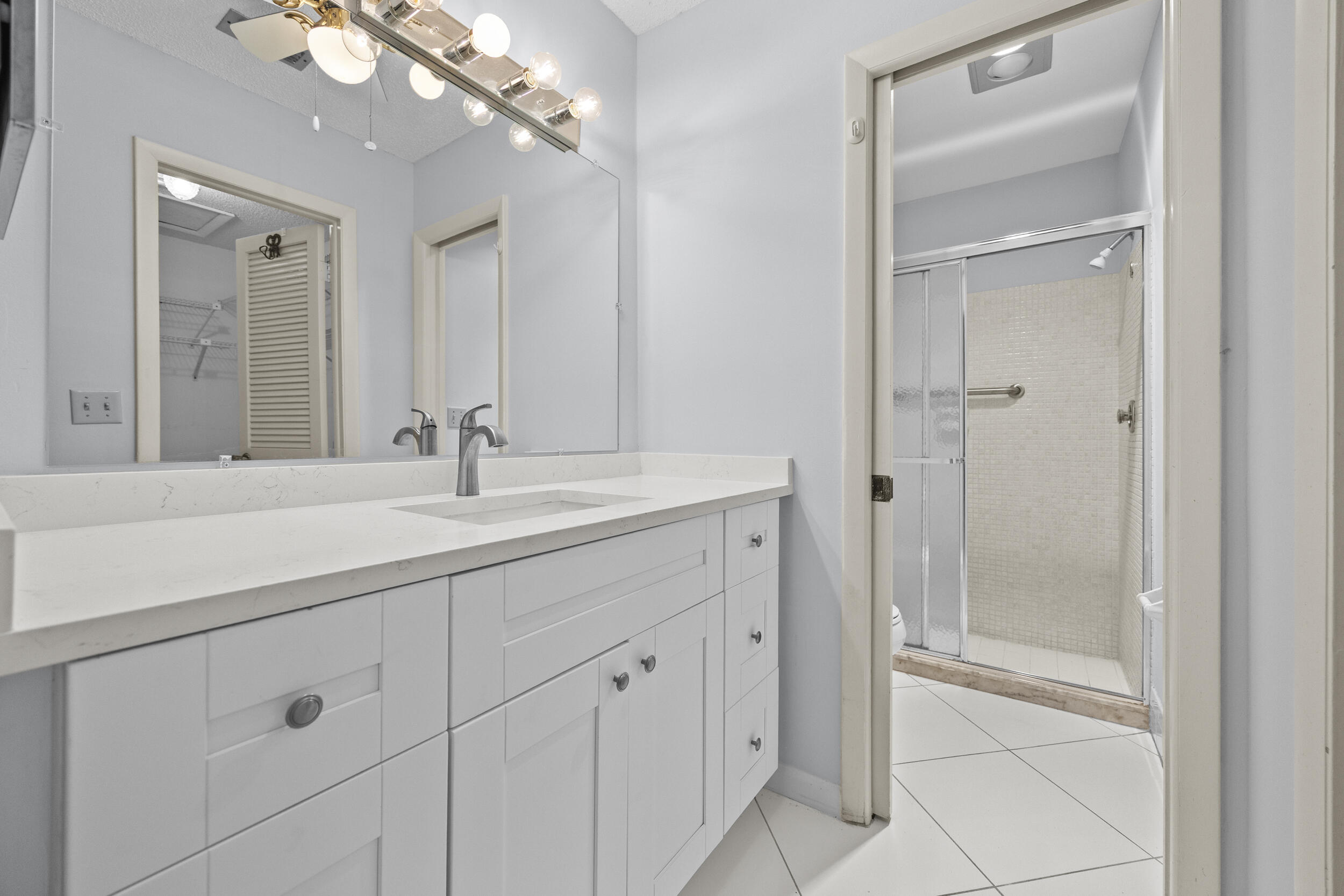 PALM GREENS AT VILLA DEL RAY CONDO I - Residential