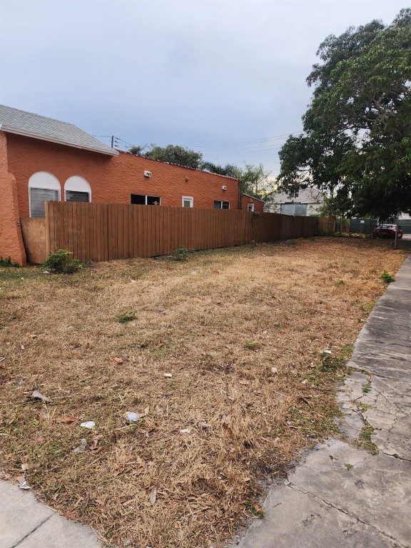 LAKE WORTH TOWN OF - Land