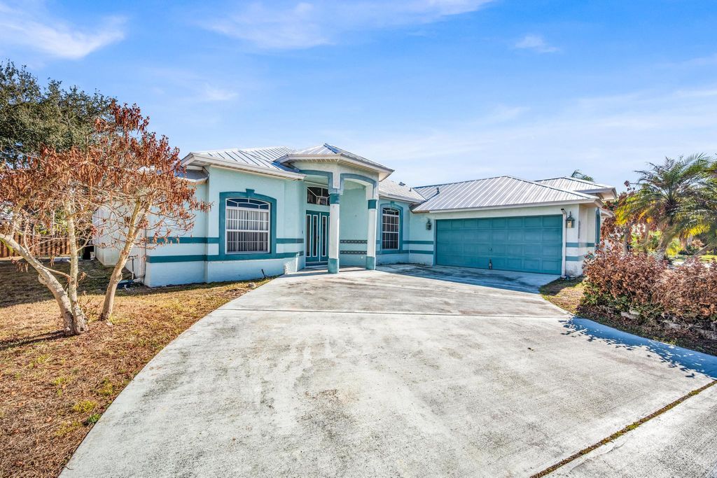 Photo of 3407 SE Hart Circle, Port Saint Lucie, FL 34984 (MLS # R11168049)