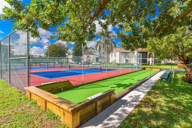 PINE RIDGE III - Residential