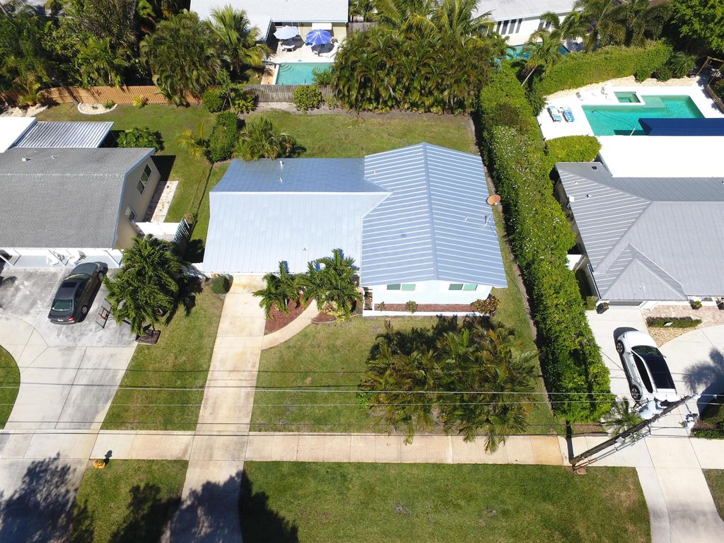 Photo of 743 Ibis Way, North Palm Beach, FL 33408 (MLS # R10963539)