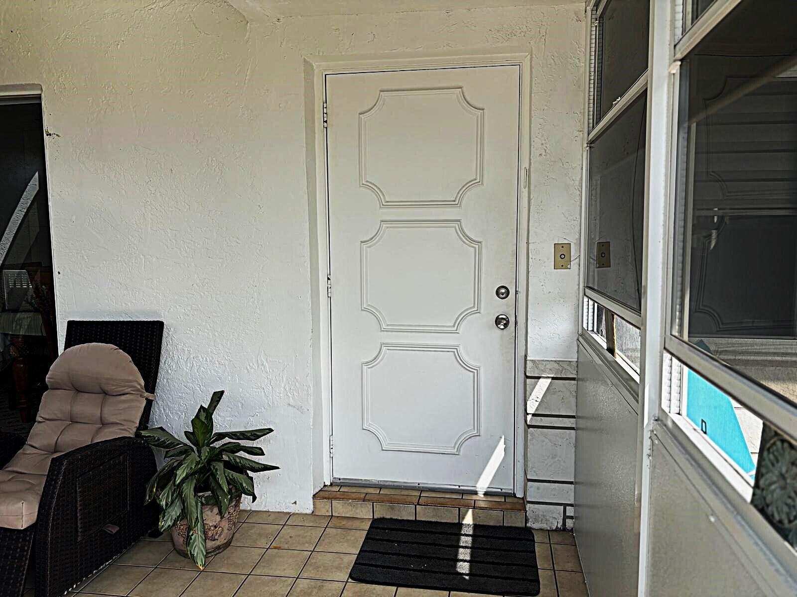 3322 Christopher Street