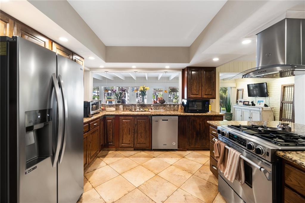 LAS OLAS ISLES - Residential