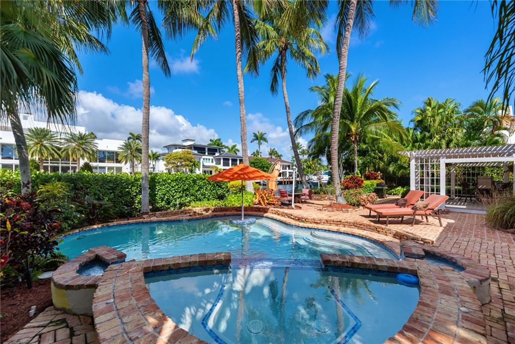 LAS OLAS ISLES - Residential