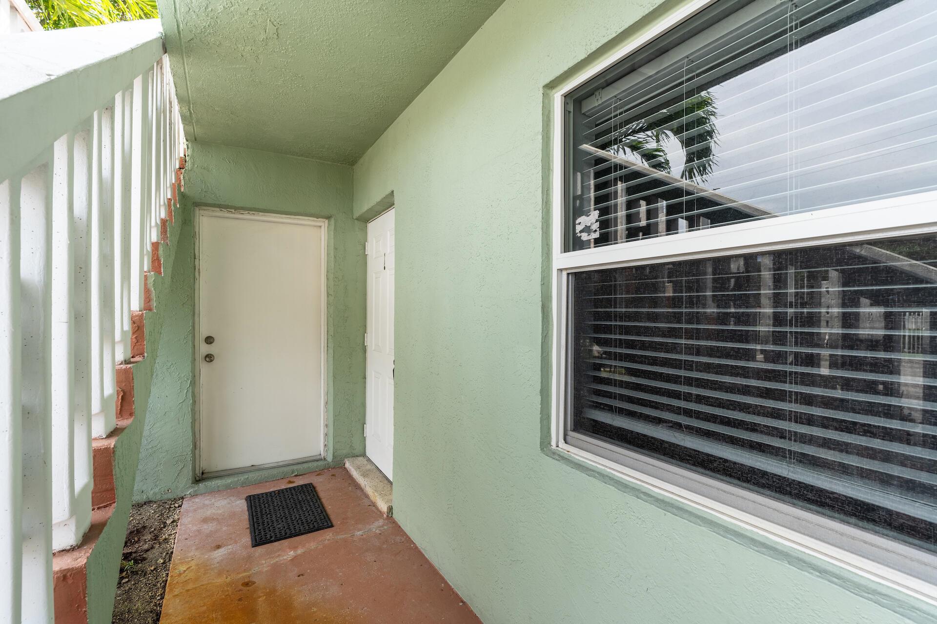 WILTON VILLAGE CONDO - Residential Lease