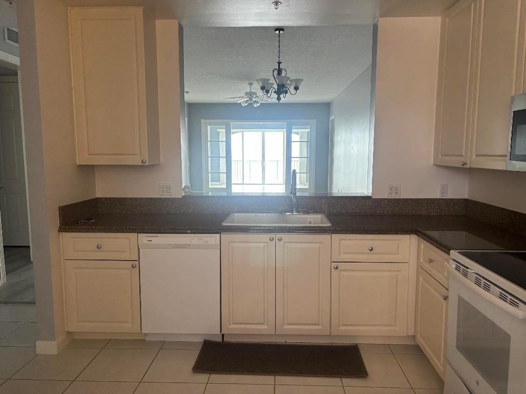 Harbour Isle West - Residential Lease