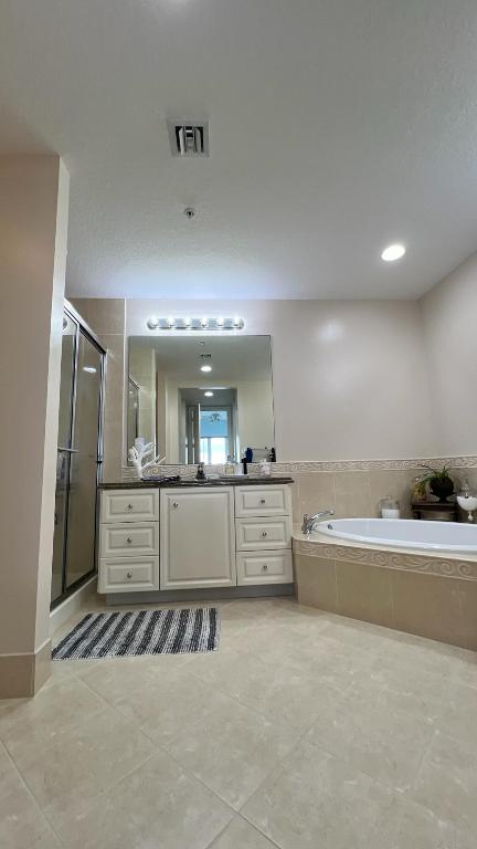 Harbour Isle West - Residential Lease