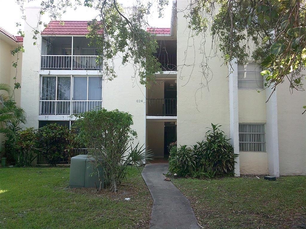 Photo of 624 NW 13th Street #22, Boca Raton, FL 33486 (MLS # B26030209)