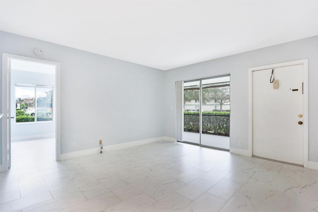 Photo of 6313 Chasewood Drive #B, Jupiter, FL 33458 (MLS # R11060257)