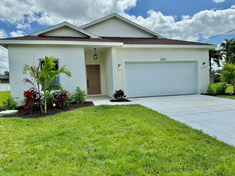 5471 NW Model Court, Port St Lucie, FL MLS: R11079173