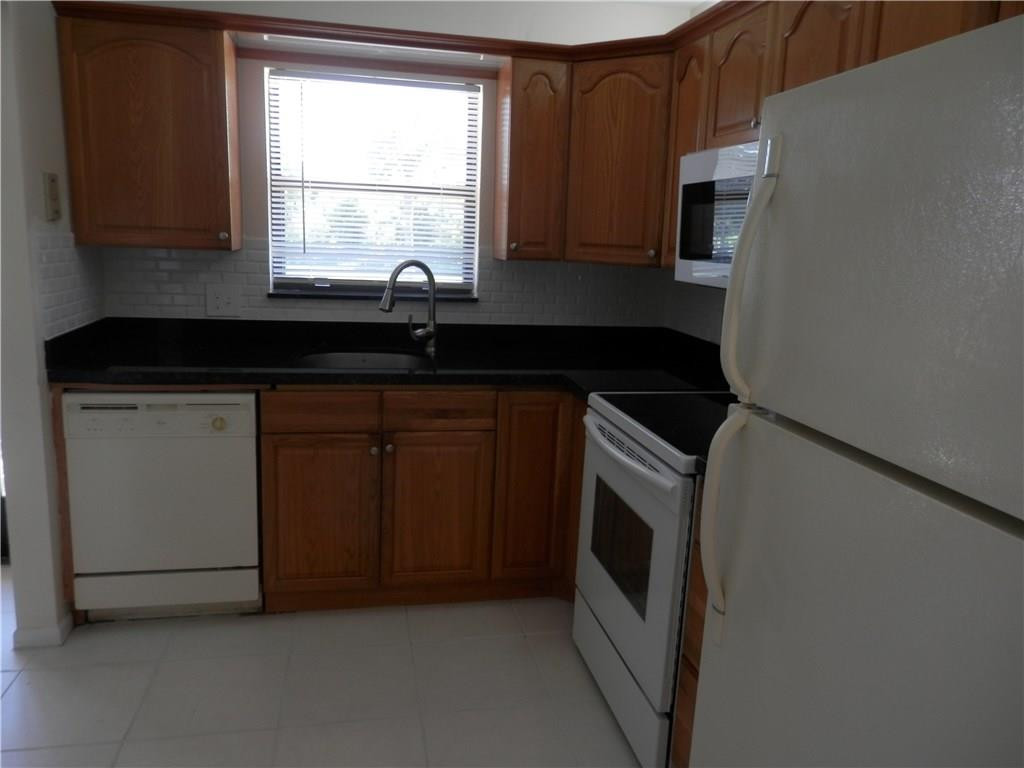 Woods At Boca Del Mar Con - Residential Lease