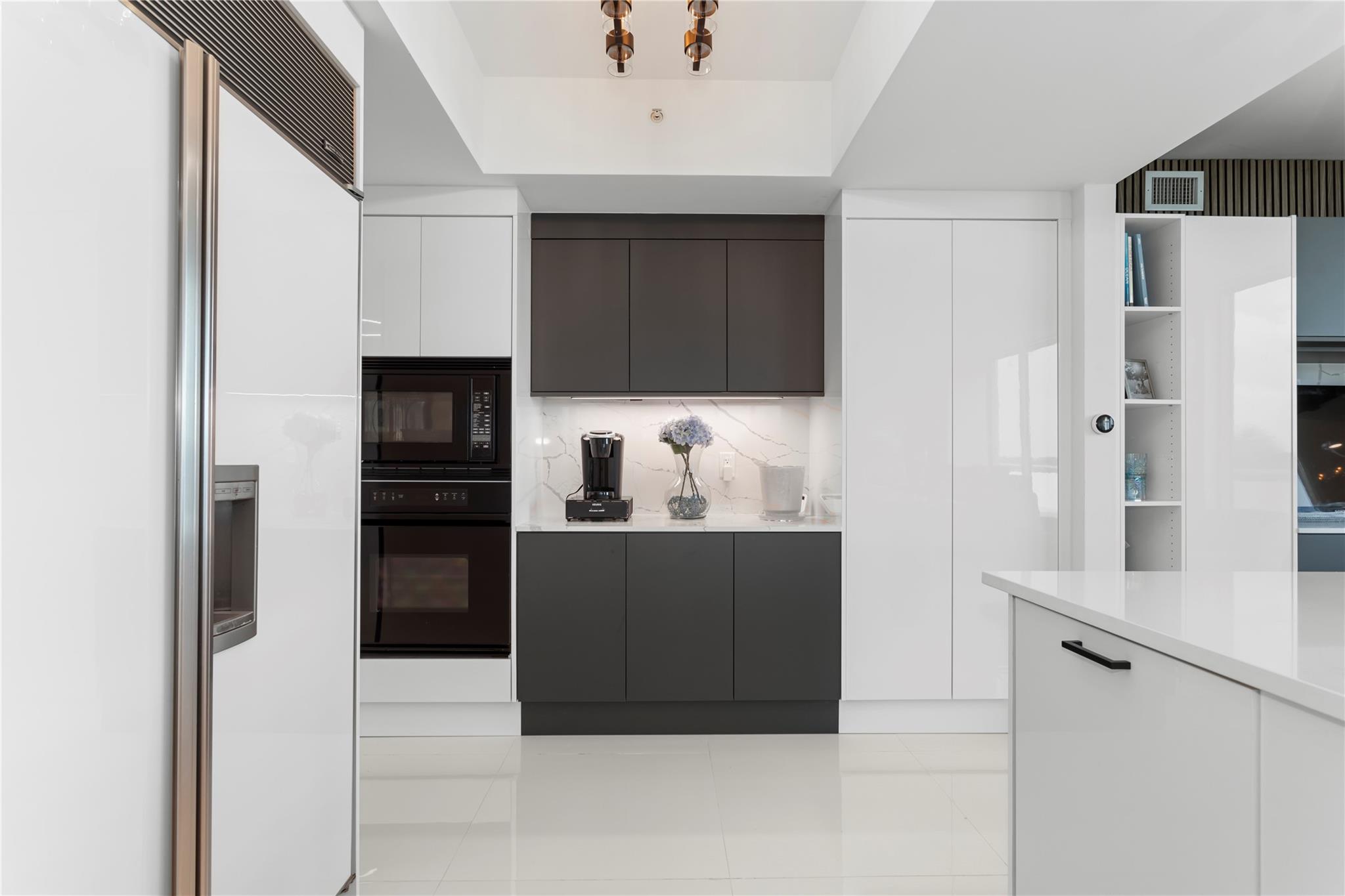 Diplomat Oceanfront Resid - Residential