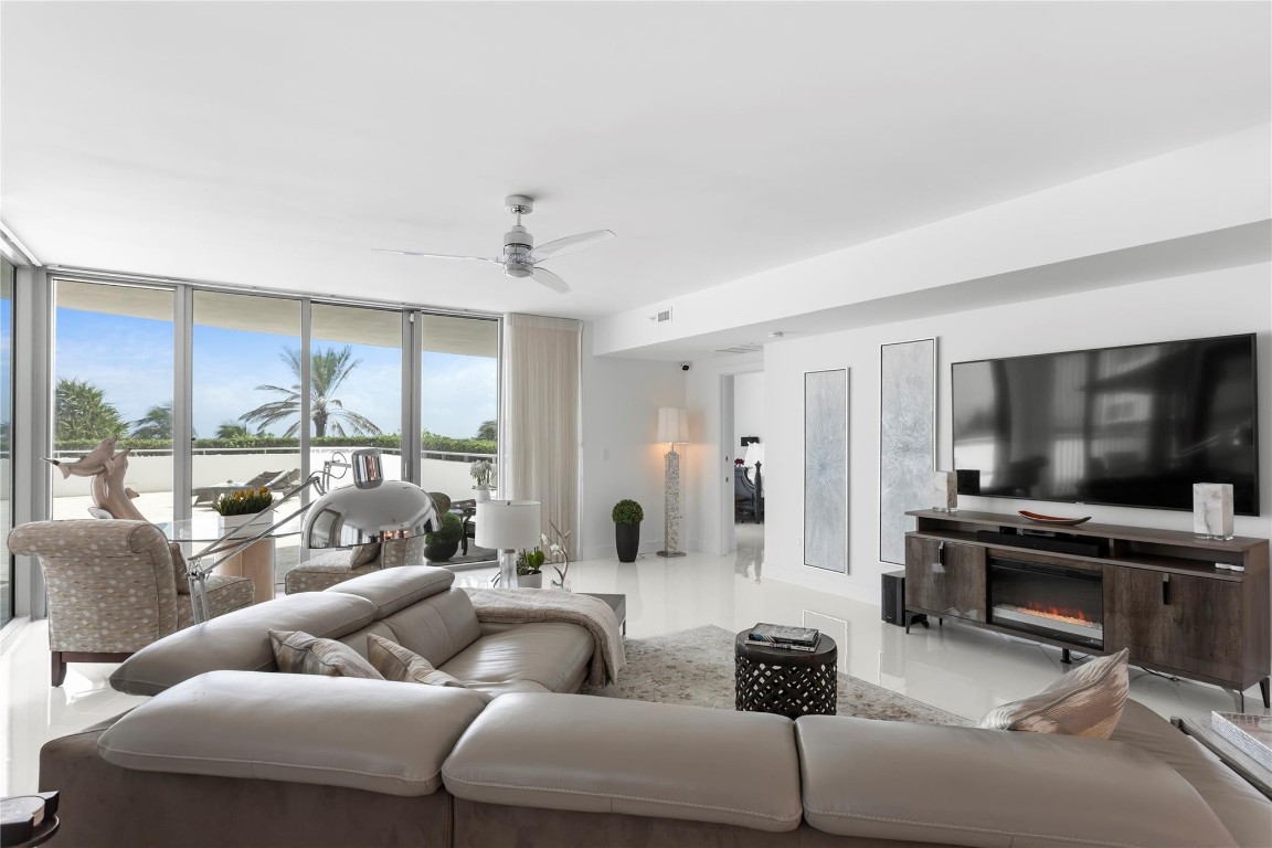 Diplomat Oceanfront Resid - Residential