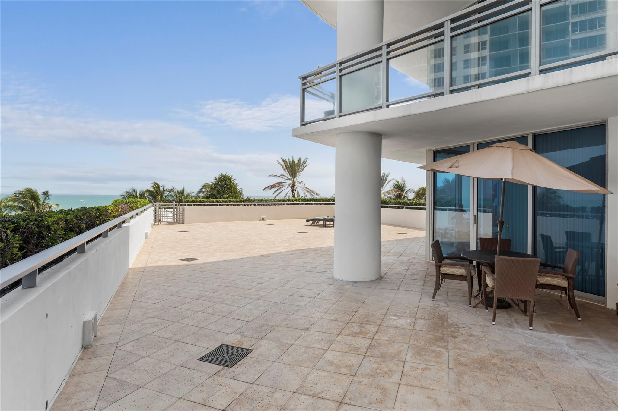 Diplomat Oceanfront Resid - Residential