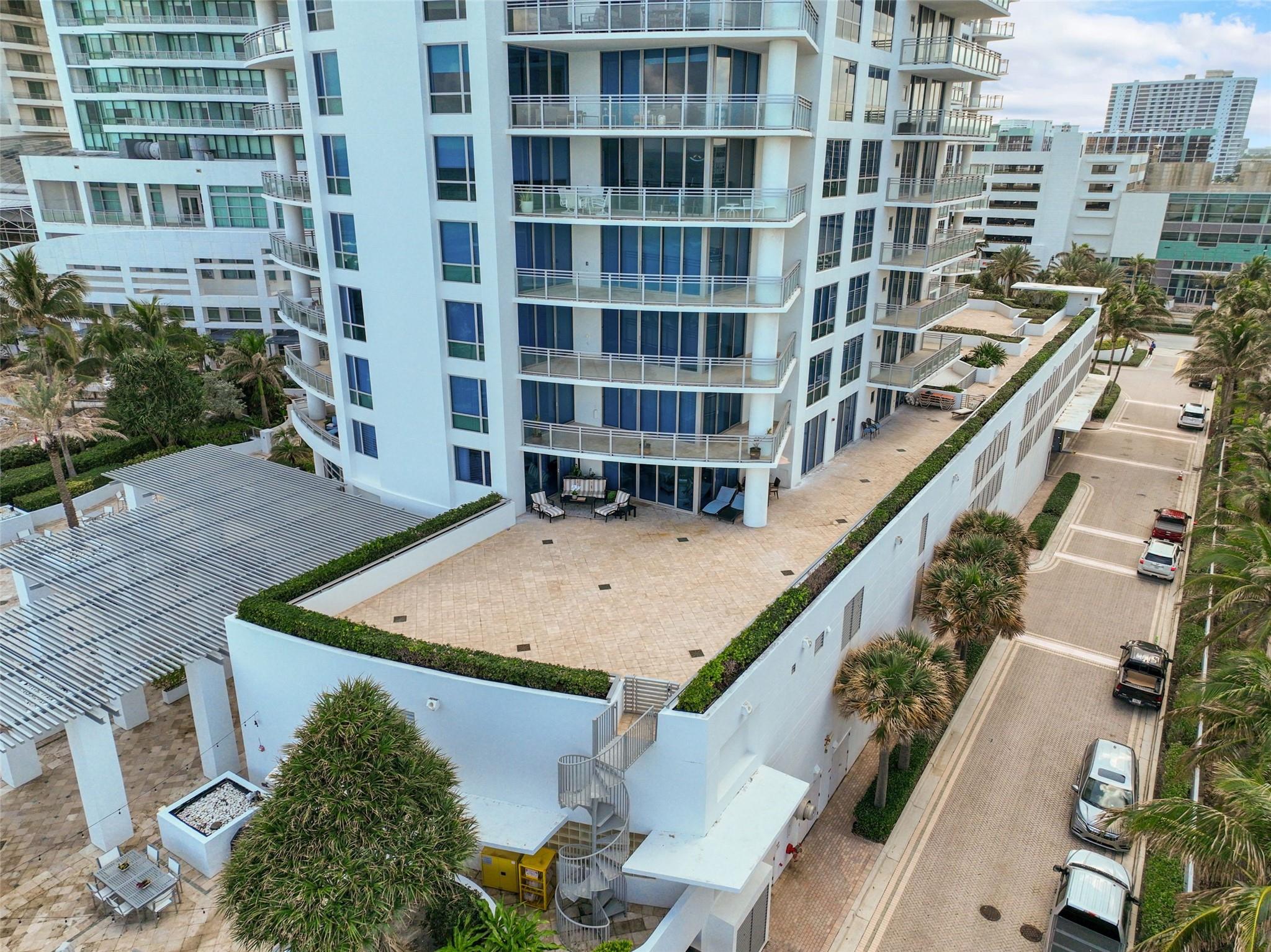 Diplomat Oceanfront Resid - Residential