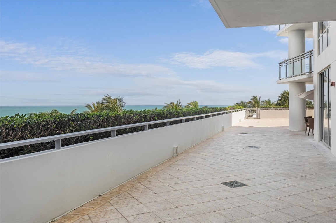 Diplomat Oceanfront Resid - Residential