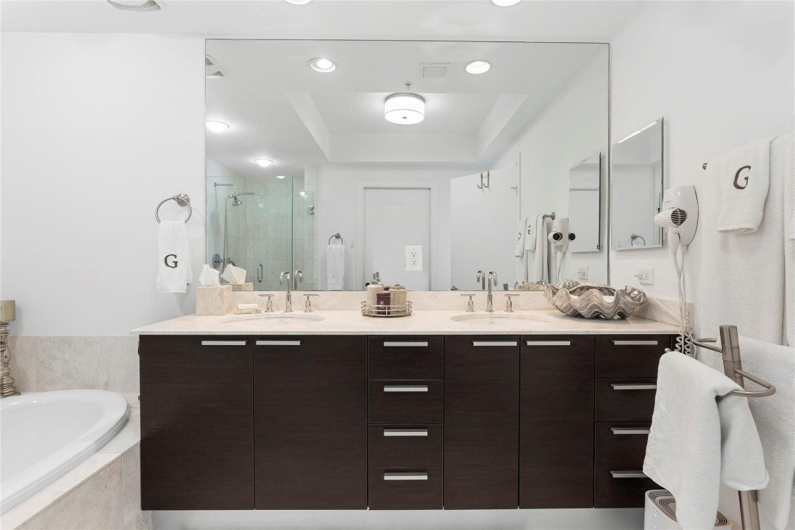 Diplomat Oceanfront Resid - Residential