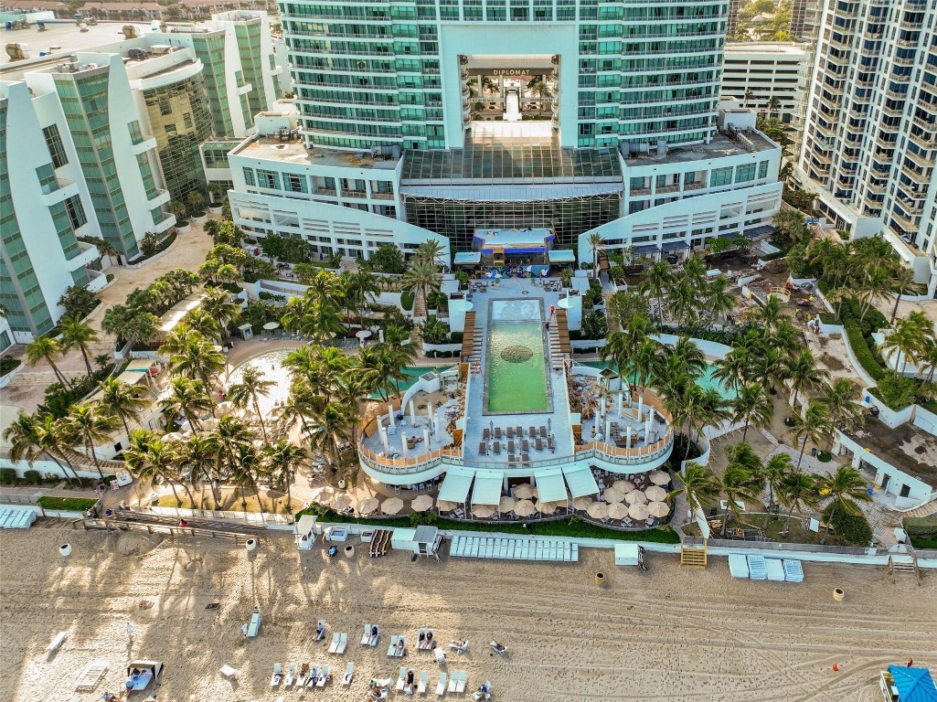 Diplomat Oceanfront Resid - Residential