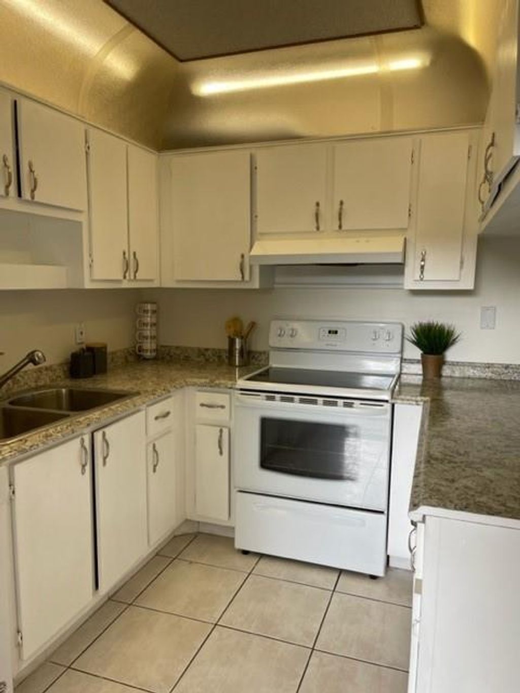 Photo of 3118 SPANISH WELLS #15C, Delray Beach, FL 33445 (MLS # F10324604)